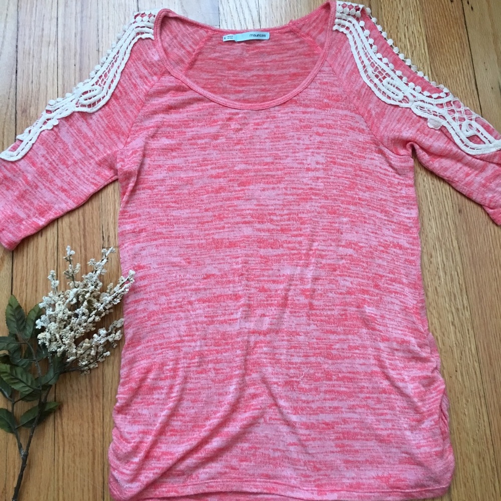 NWOT CUT OUT SHOULDER SHIRT